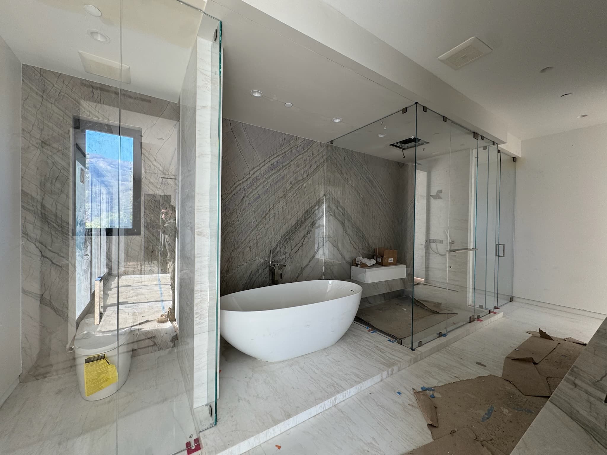 Beverly Hills Acanto PL custom home, on-site photograph 4