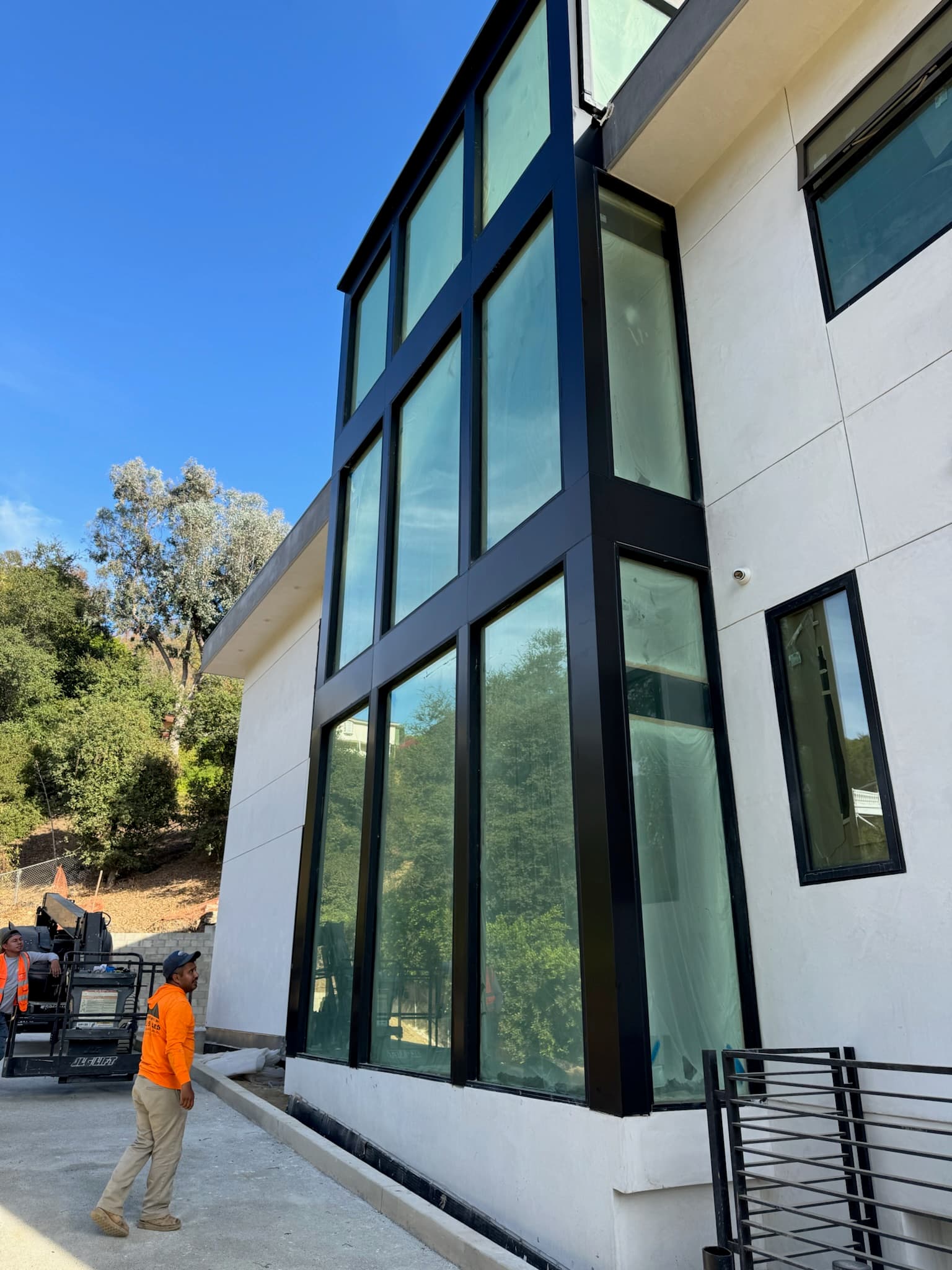 Beverly Hills Acanto PL custom home, on-site photograph 6