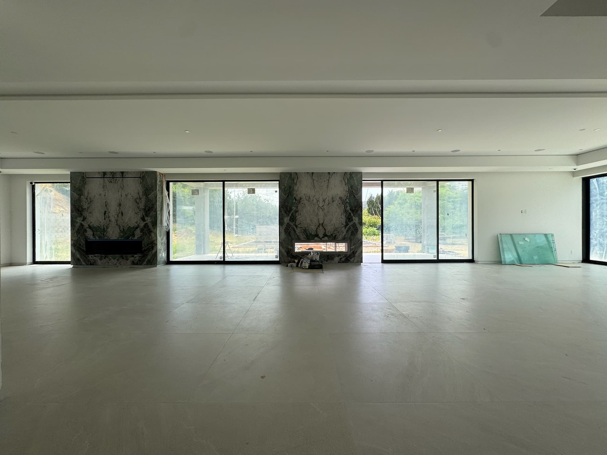 Beverly Hills Acanto PL custom home, on-site photograph 17