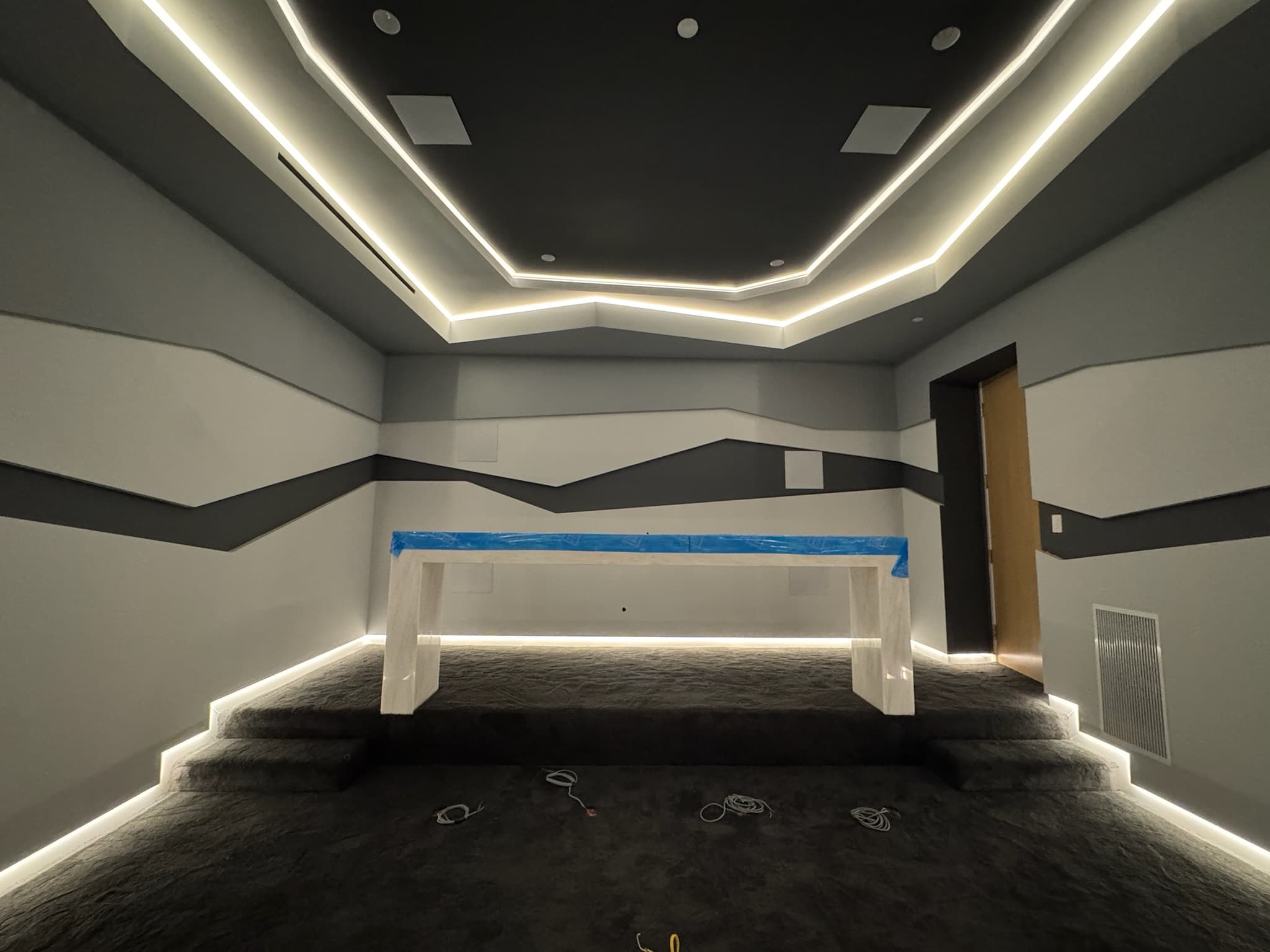 Beverly Hills Acanto PL custom home, on-site photograph 19