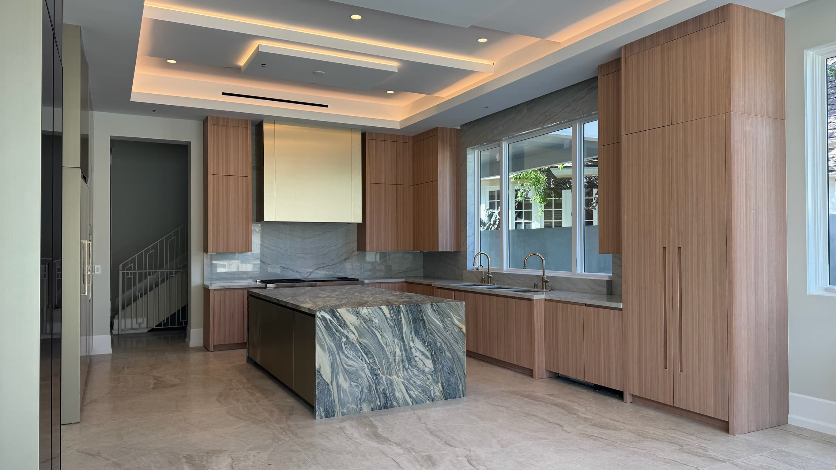 Beverly Hills Camden Dr custom home, on-site photograph 10