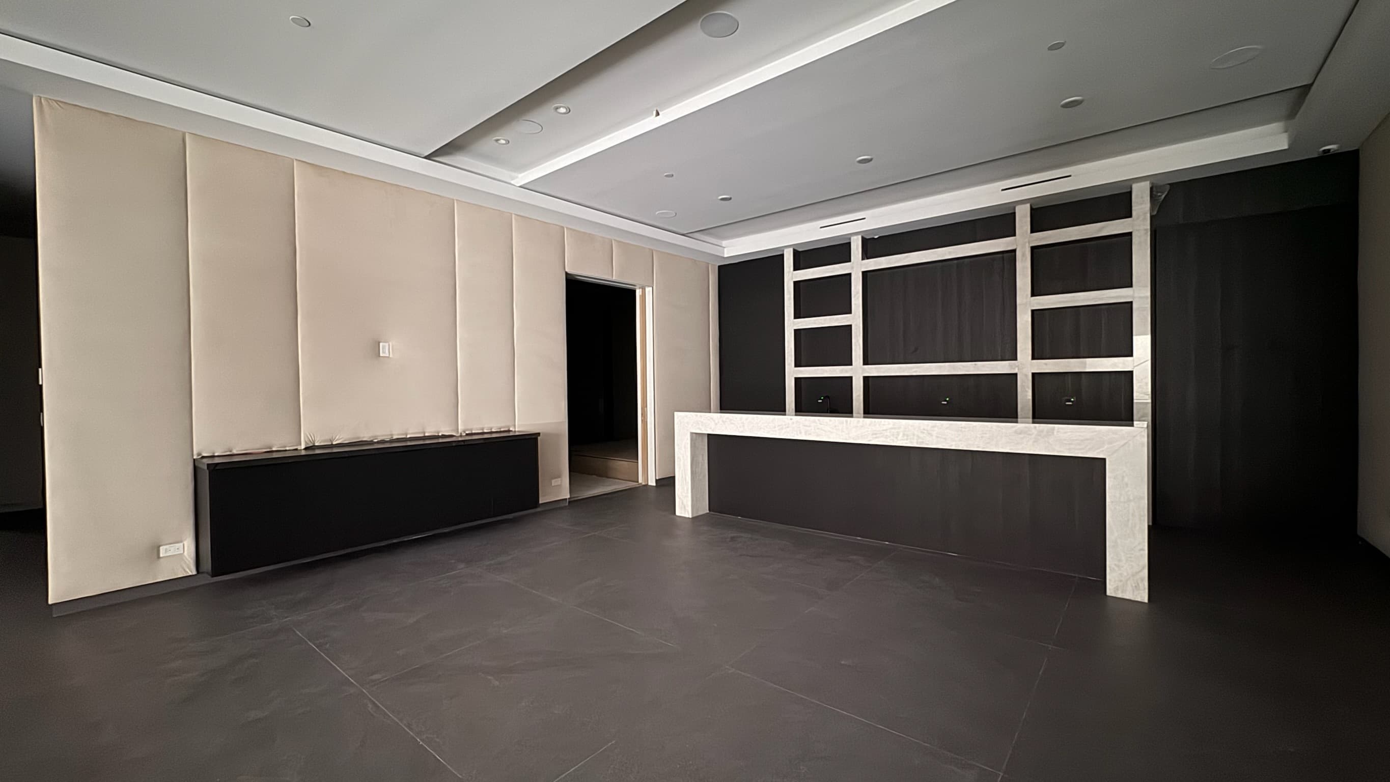 Beverly Hills Camden Dr custom home, on-site photograph 38