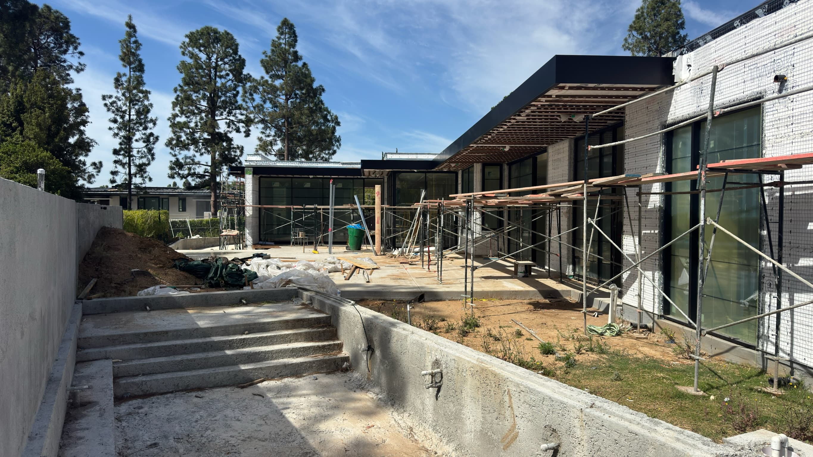 Brentwood Alpine DR custom home, on-site photograph 12